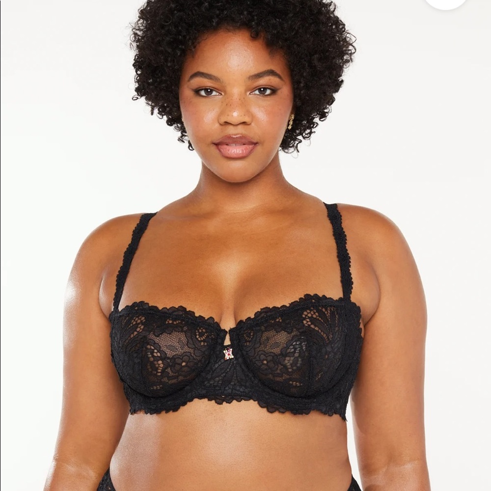 Savage x Fenty size 42C underwire lace bra